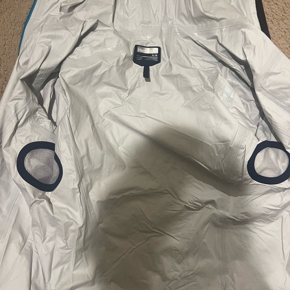 Marmot Rain Jacket - Picture 5 of 6